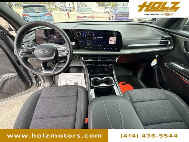 Certified 2025 Chevrolet Traverse LT w/ Midnight/Sport Edition AWD/4WD image 19