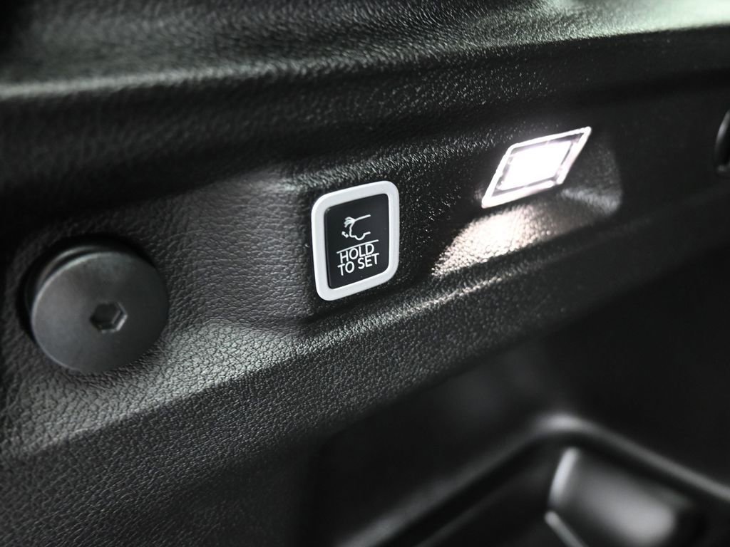 Used 2024 Jeep Grand Cherokee L Laredo w/ Luxury Tech Group I image 42