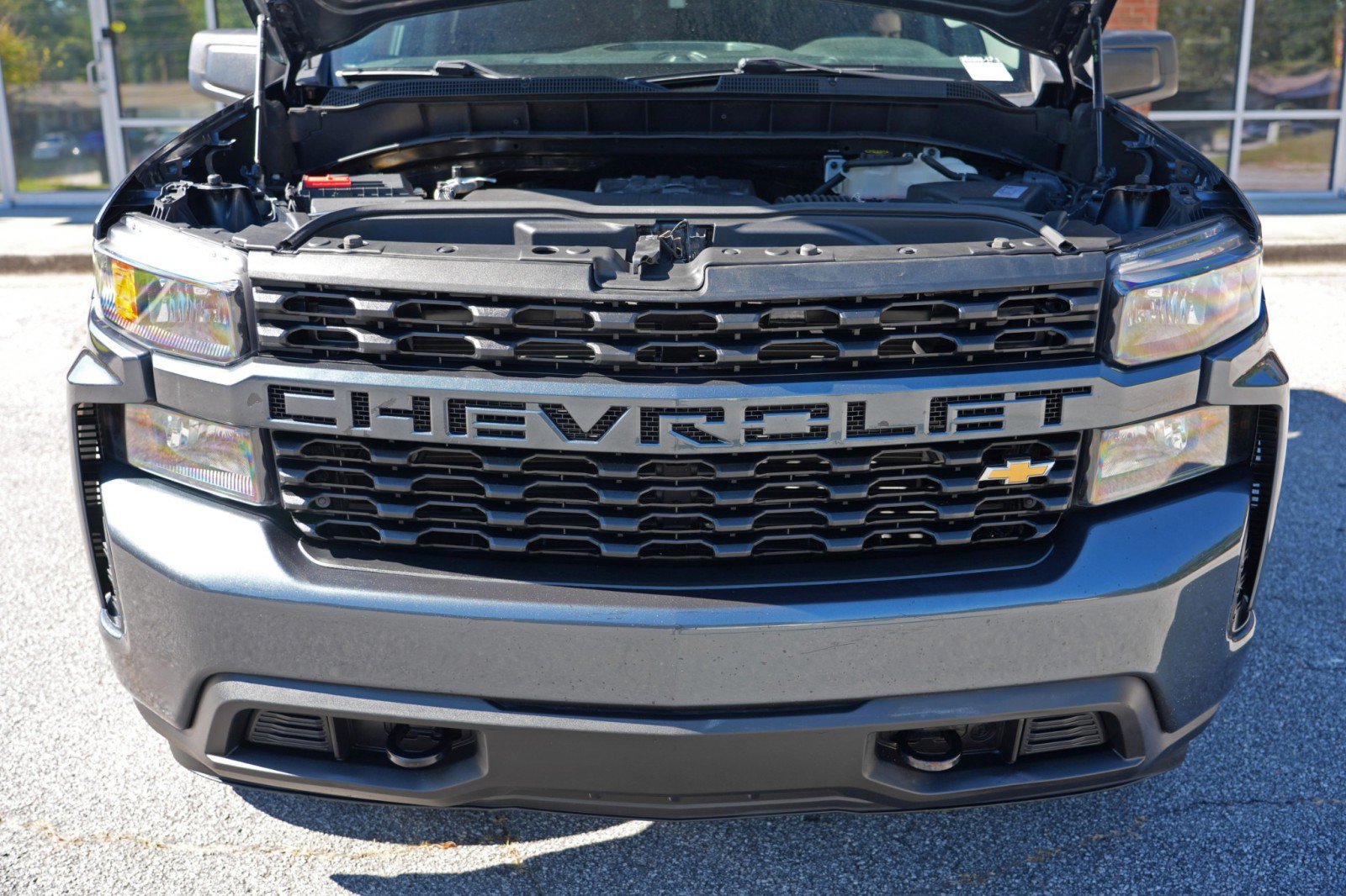 Used 2020 Chevrolet Silverado 1500 Custom w/ Custom Value Package AWD/4WD image 7