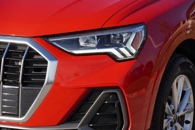 Used 2024 Audi Q3 2.0T Premium AWD/4WD image 11