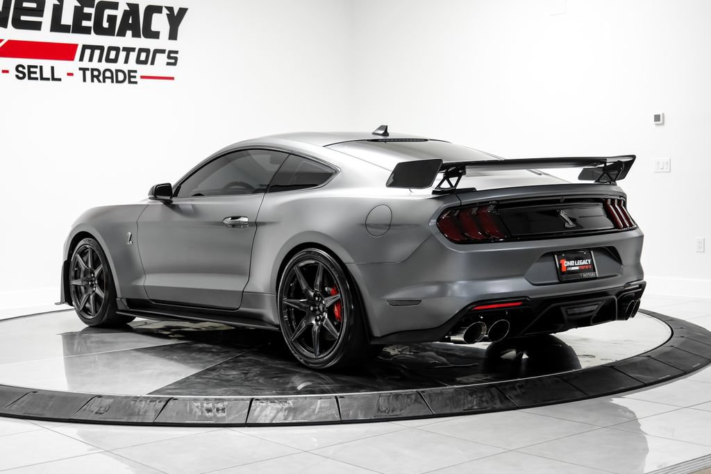 Used 2022 Ford Mustang Shelby GT500 w/ Carbon Fiber Track Pack RWD image 11