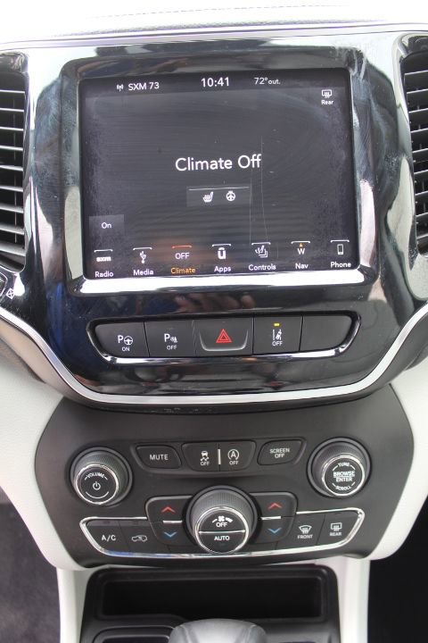 Used 2019 Jeep Cherokee Limited w/ Technology Group image 22