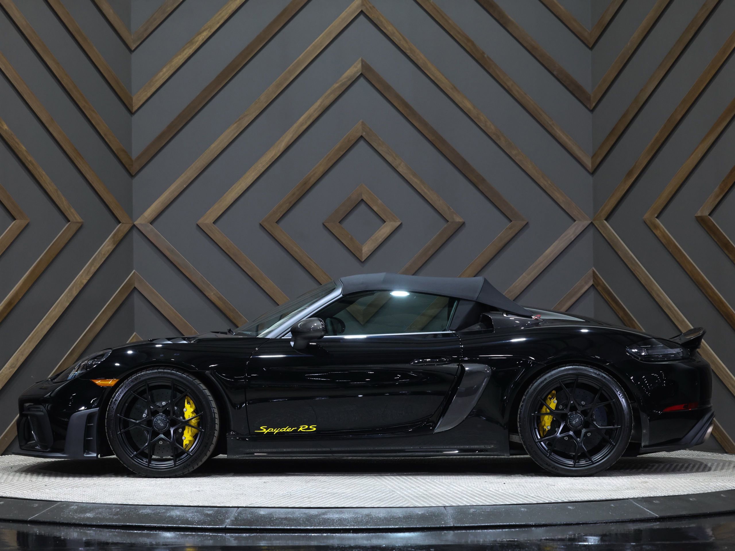 Used 2024 Porsche 718 Boxster Spyder RS w/ Weissach Package image 75