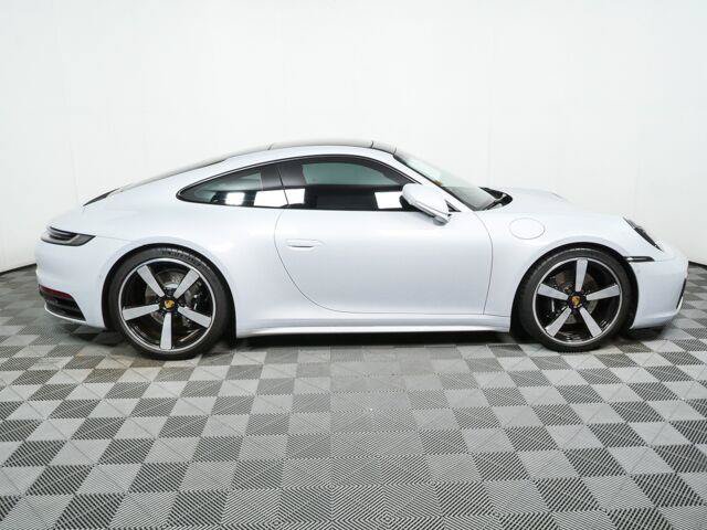 Used 2024 Porsche 911 Carrera 4S AWD/4WD image 2