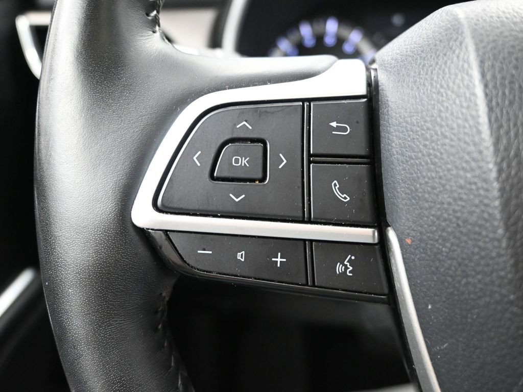 Used 2022 Toyota Highlander Limited image 30