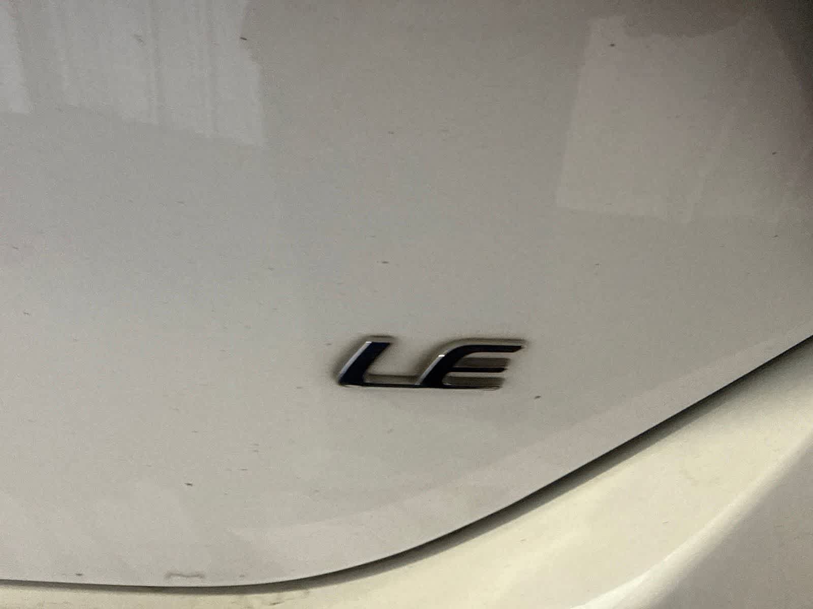 Used 2016 Toyota Corolla LE FWD image 15
