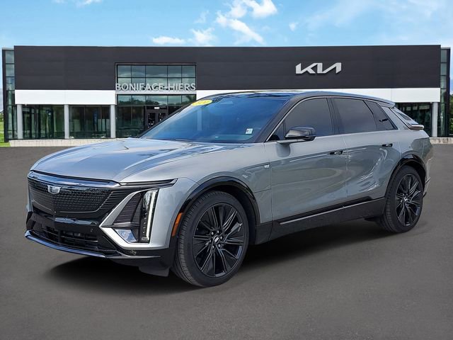 Used 2024 Cadillac Lyriq Sport image 2