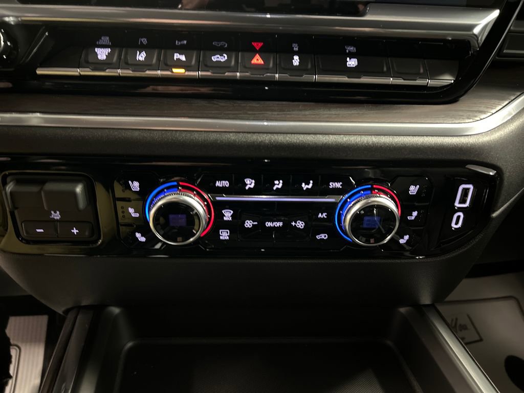 New 2026 GMC Sierra 2500 SLT w/ SLT Premium Package image 17