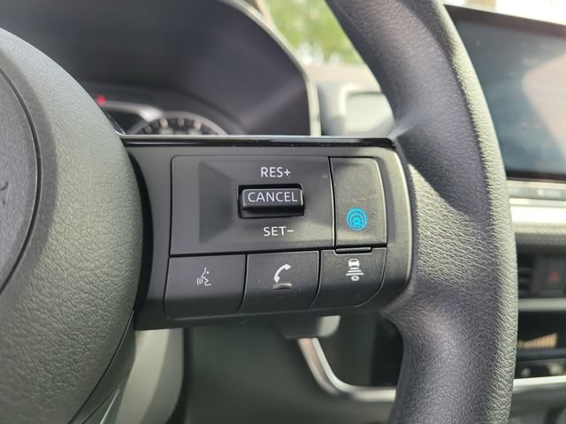 Used 2023 Nissan Rogue SV FWD image 22