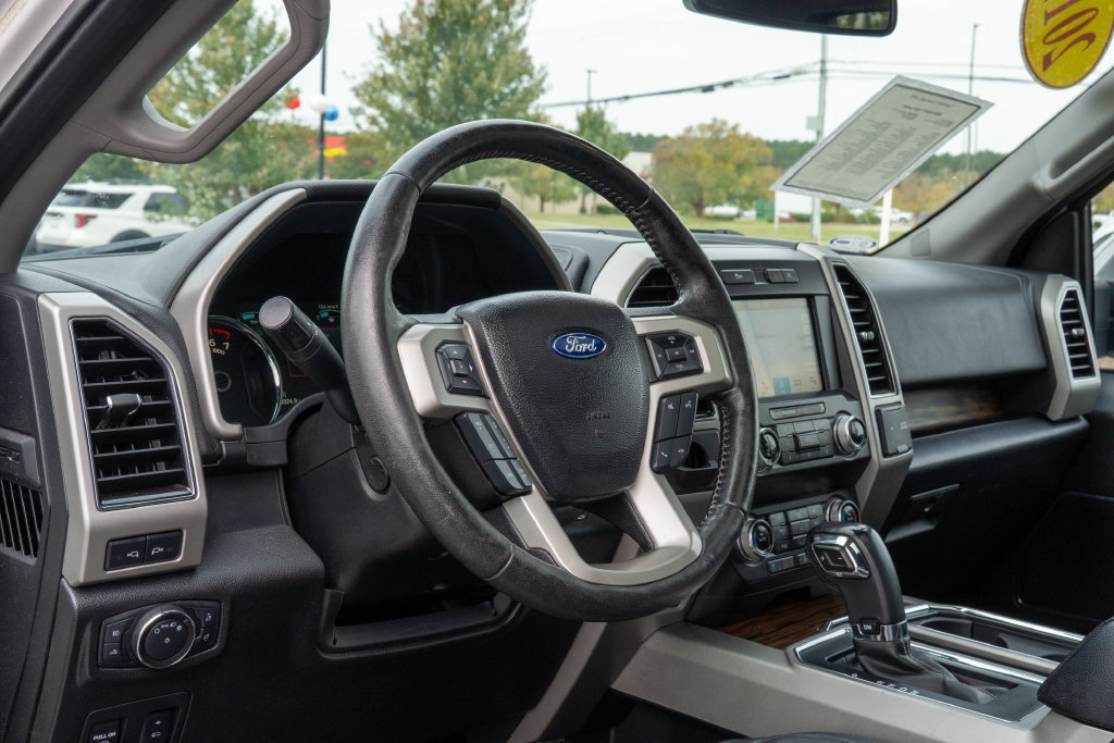 Used 2019 Ford F150 Lariat w/ Equipment Group 502A Luxury RWD image 10