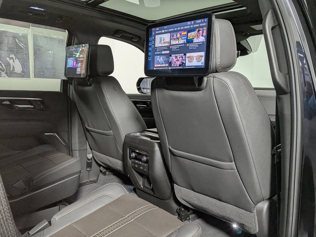 Used 2026 Chevrolet Tahoe High Country AWD/4WD image 47