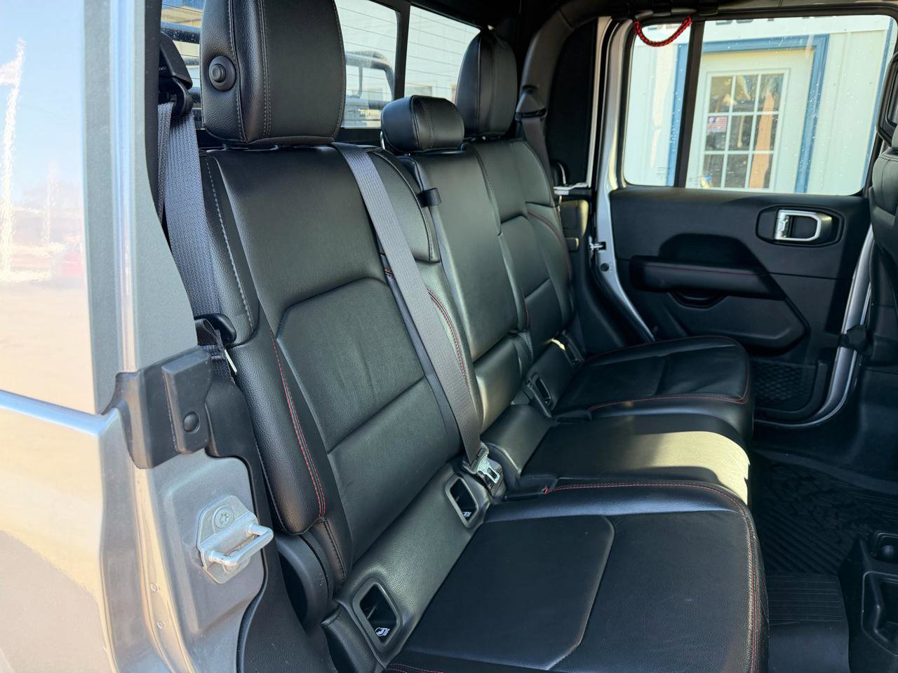 Used 2020 Jeep Gladiator Rubicon w/ Dual Top Group AWD/4WD image 19