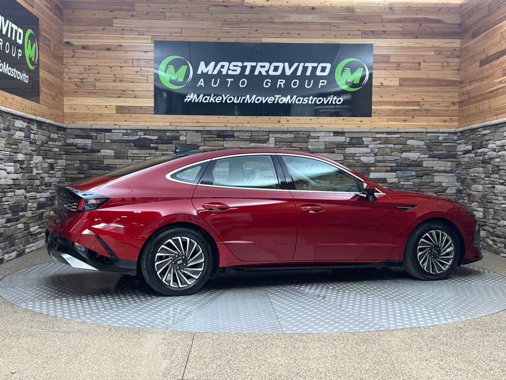 Used 2024 Hyundai Sonata Limited image 13