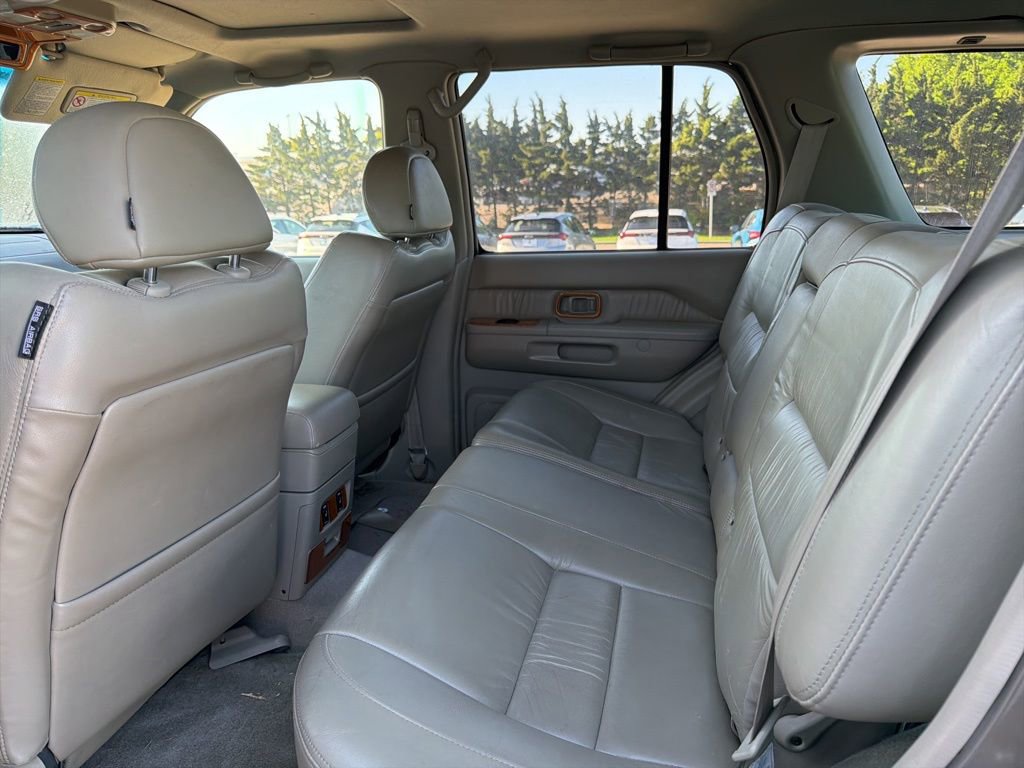 Used 2001 INFINITI QX4 4WD w/ (S02) Sport Pkg image 6