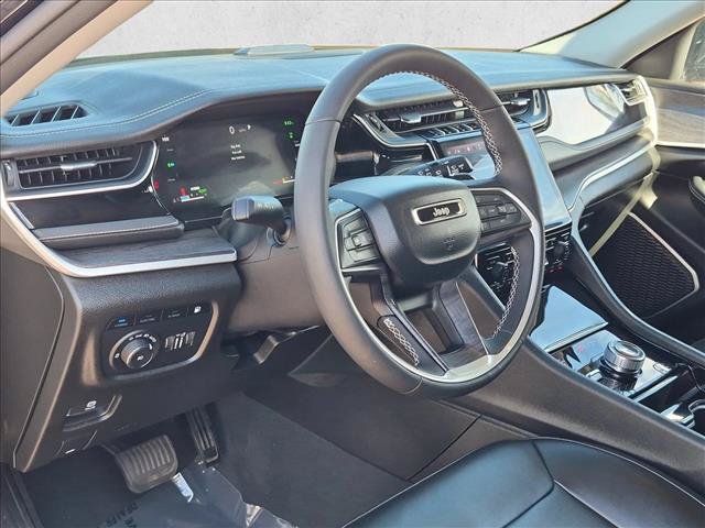 Used 2023 Jeep Grand Cherokee 4WD 4xe image 10