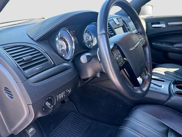 Used 2012 Chrysler 300 S RWD image 10