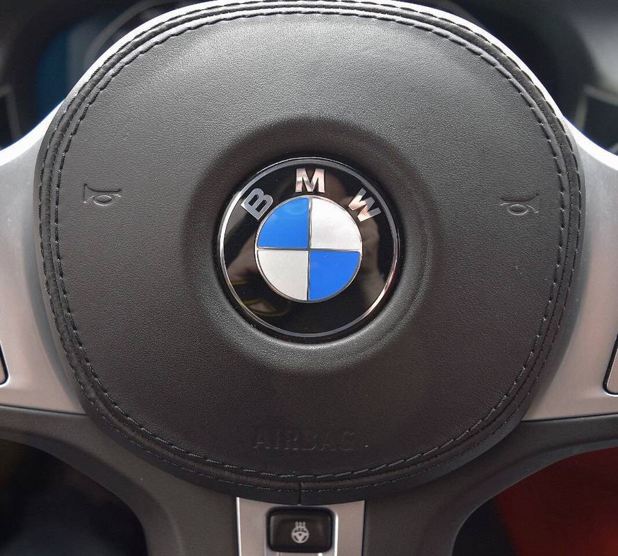 Used 2022 BMW M760i xDrive w/ Luxury Rear Seating Package image 28