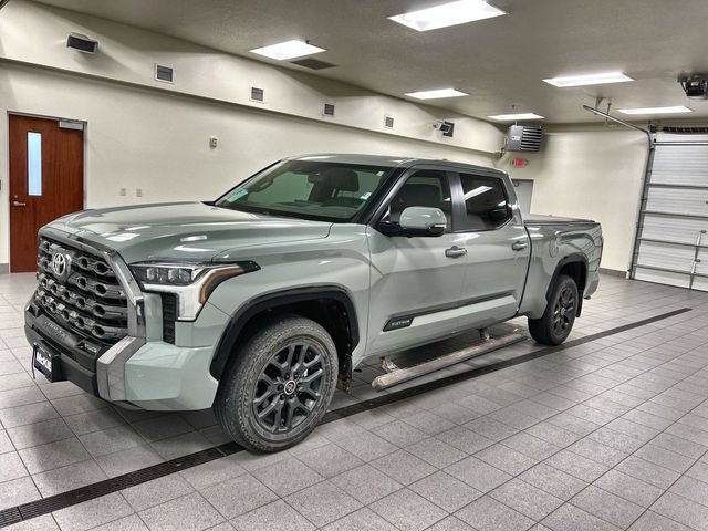 Used 2024 Toyota Tundra Platinum AWD/4WD image 3