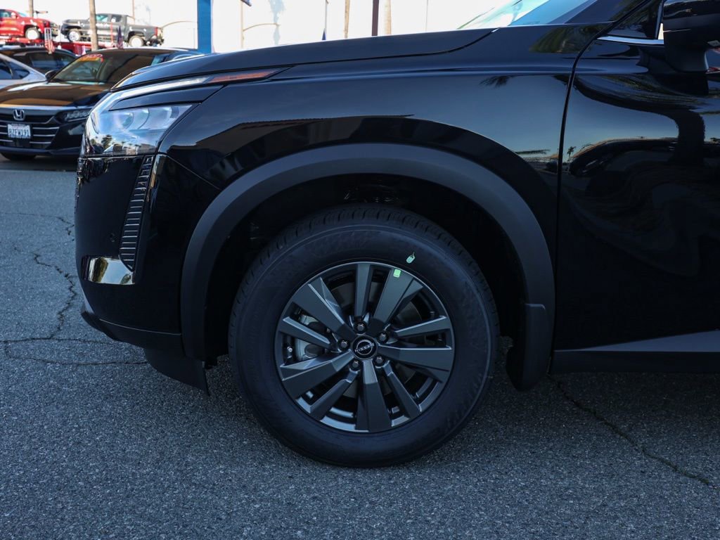 New 2026 Nissan Pathfinder SV image 11