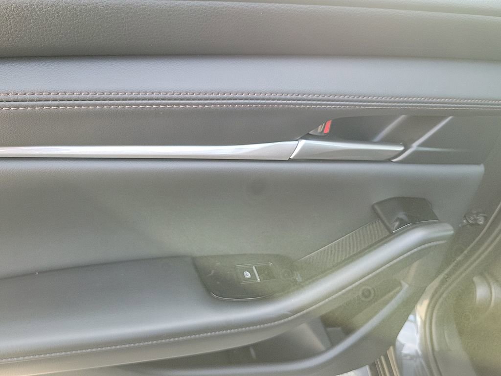 Used 2025 MAZDA MAZDA3 s image 17