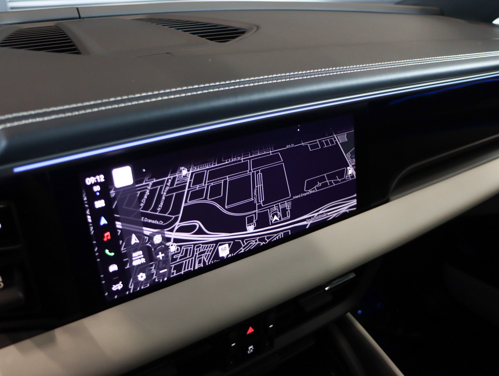 Used 2025 Porsche Macan Electric image 21