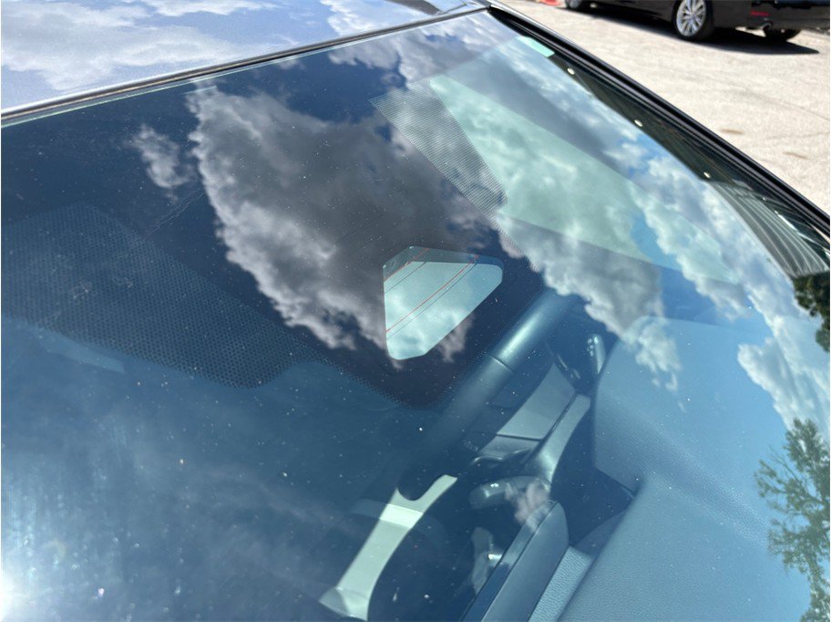 Used 2025 Toyota Camry SE FWD image 12
