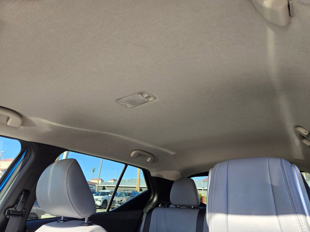 Certified 2023 Nissan Kicks SR w/ SR Premium Package FWD image 12