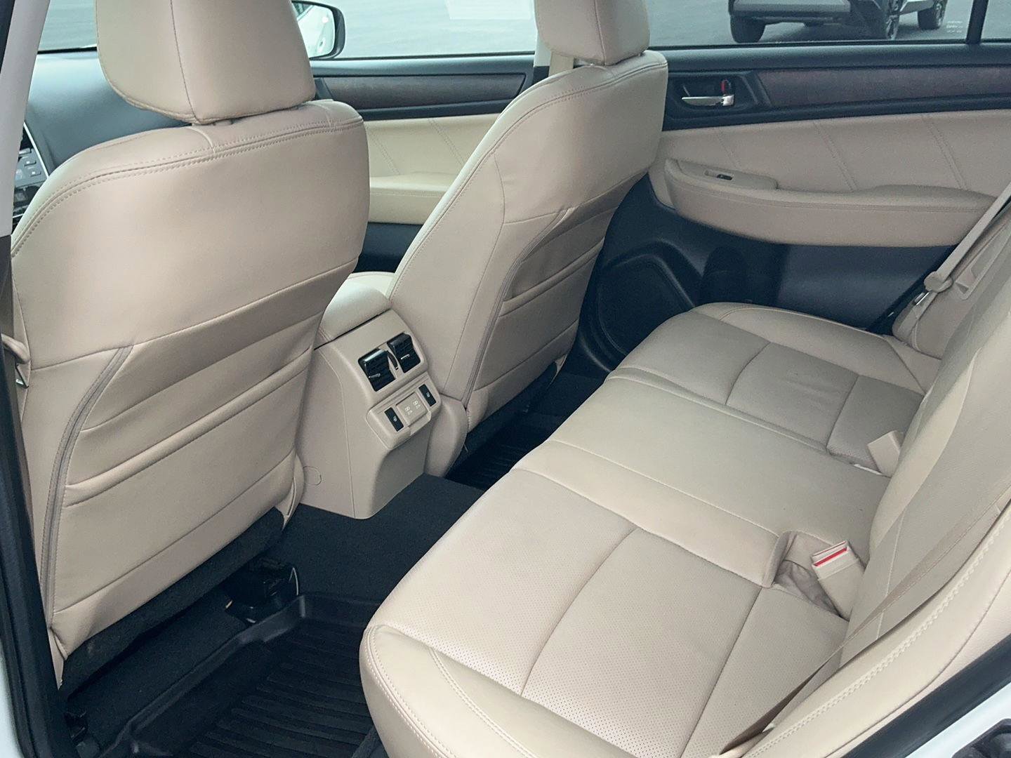 Used 2019 Subaru Outback 2.5i Limited AWD/4WD image 28