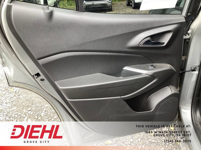 Used 2025 Chevrolet Trax RS w/ Driver Confidence Package FWD image 13