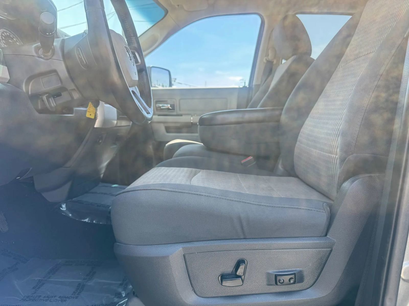 Used 2011 RAM 1500 Classic SLT w/ Protection Group AWD/4WD image 22