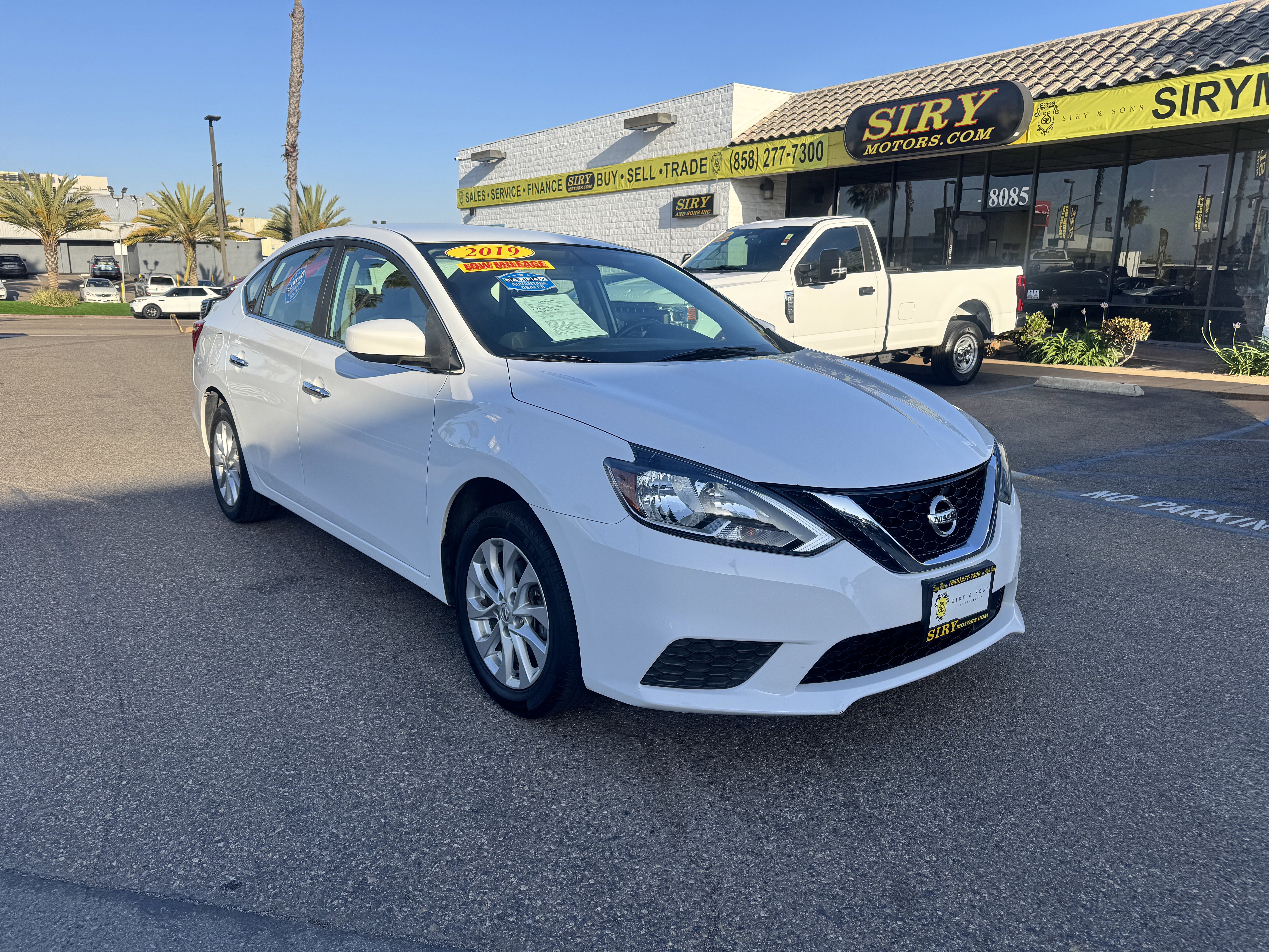 Used 2019 Nissan Sentra S w/ Appearance Package FWD image 1