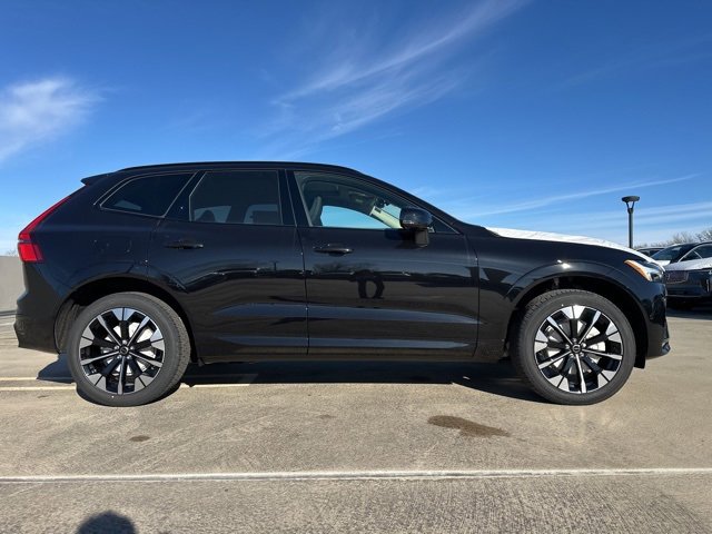 New 2026 Volvo XC60 B5 Plus w/ Protection Package Premier image 8