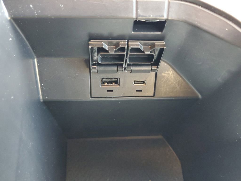 Used 2023 Toyota Camry LE image 25