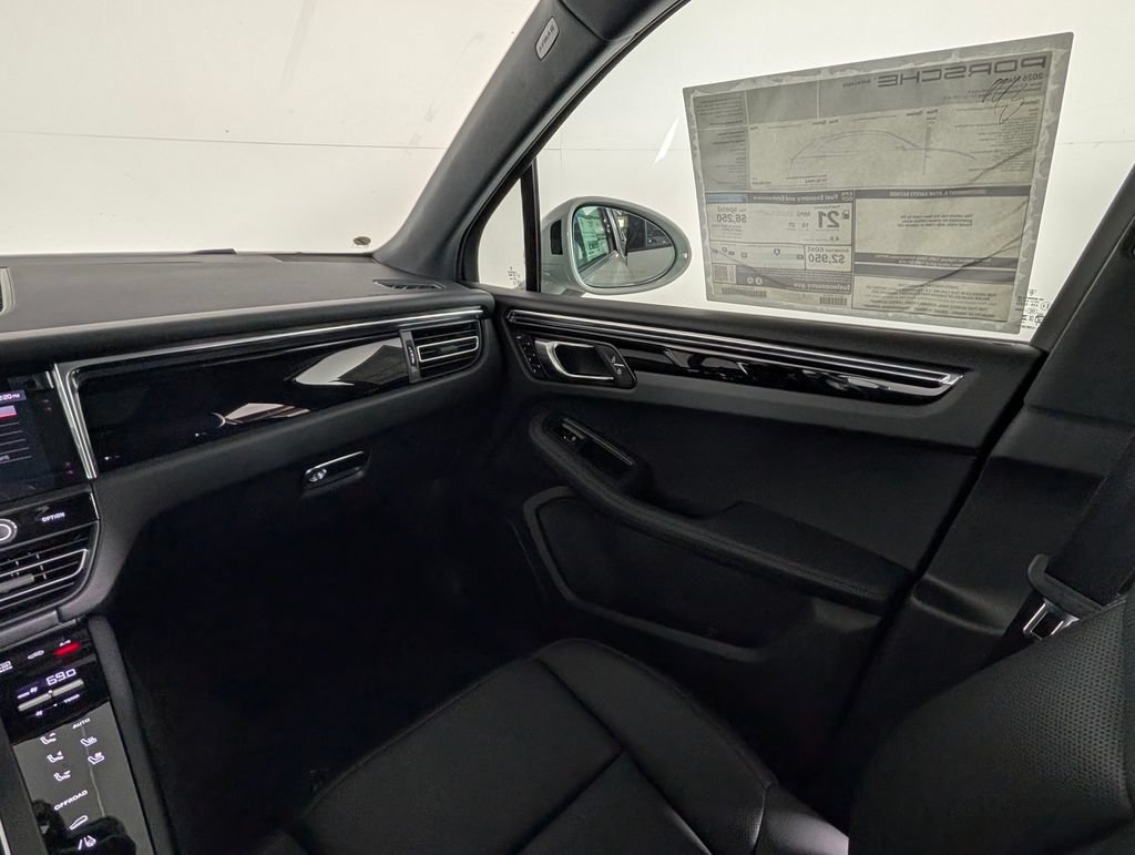 New 2026 Porsche Macan AWD/4WD image 23