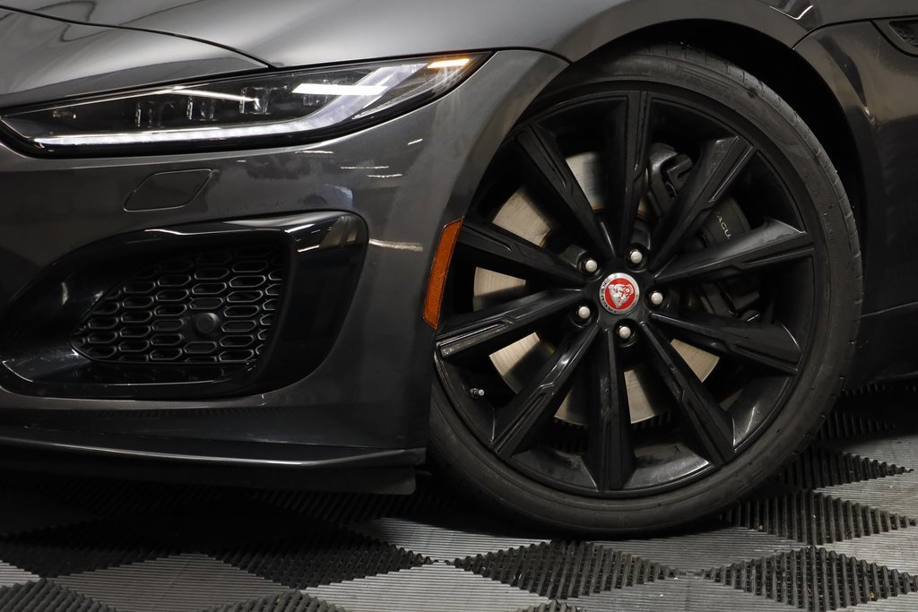 Used 2023 Jaguar F-TYPE R image 3