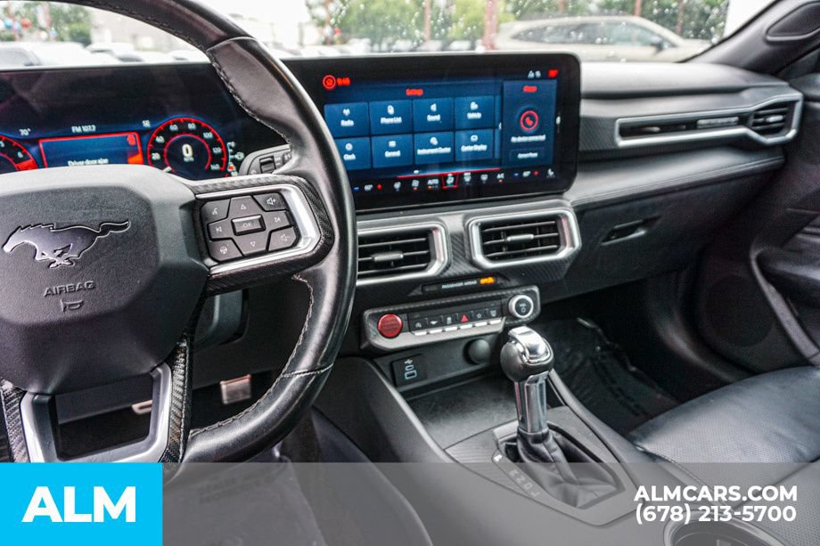 Used 2025 Ford Mustang Premium RWD image 32