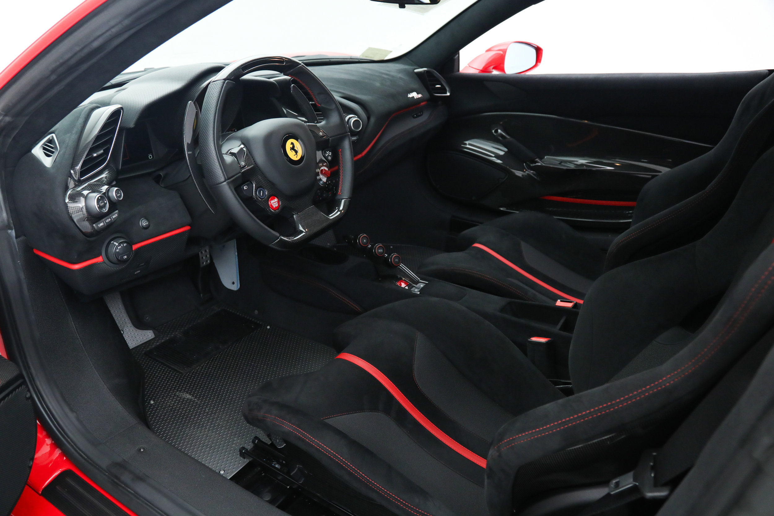 Certified 2020 Ferrari 488 Pista Coupe image 2
