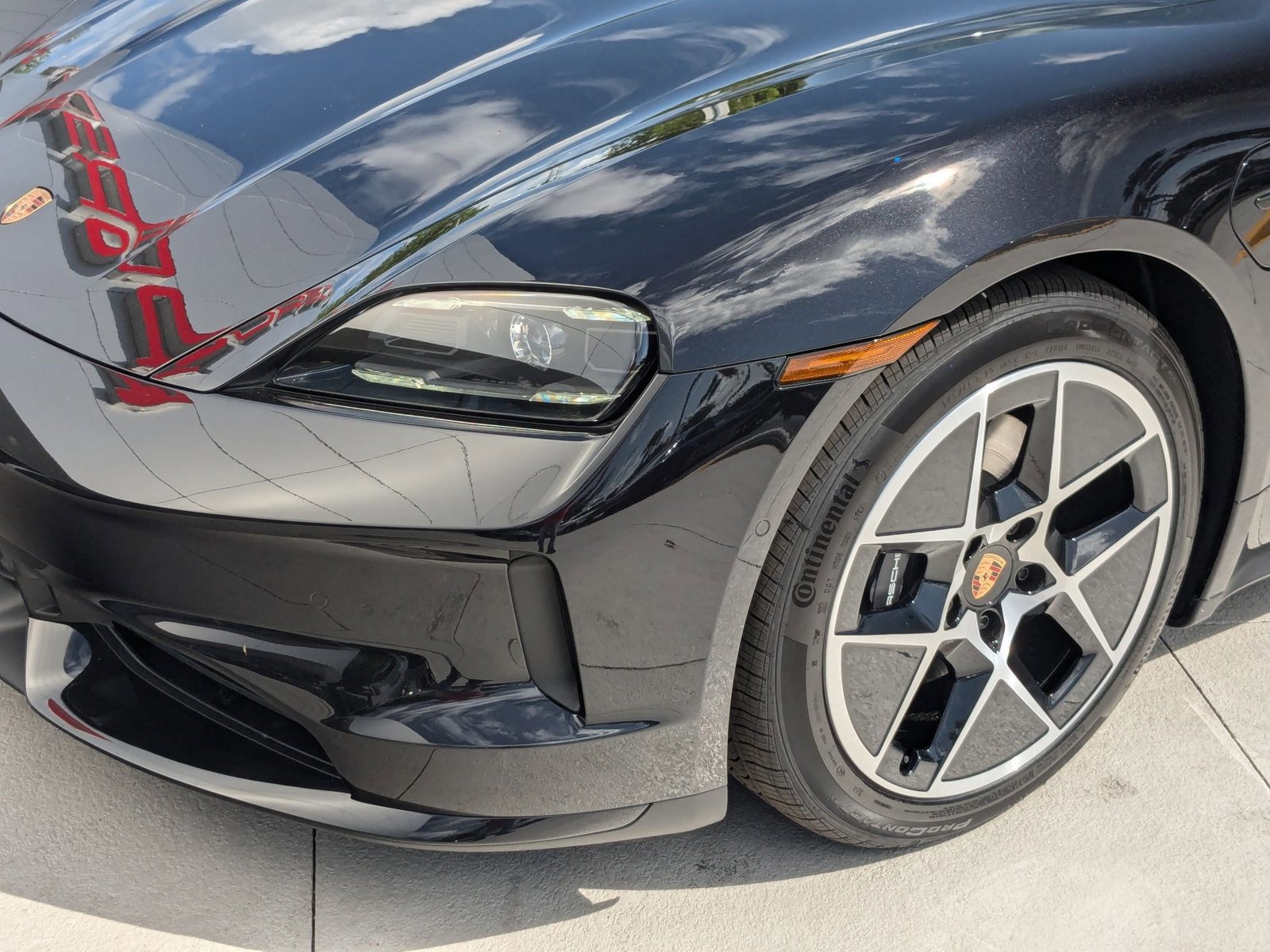 New 2025 Porsche Taycan image 13