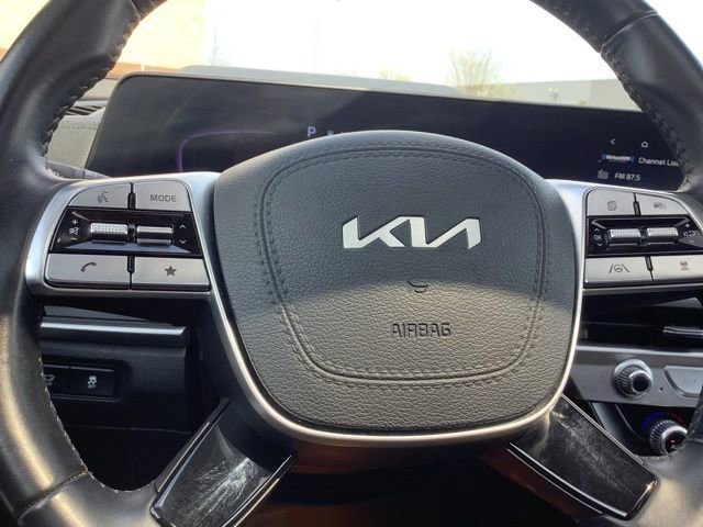 Used 2025 Kia Telluride S FWD image 38