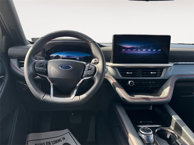 Used 2025 Ford Explorer ST-Line image 12