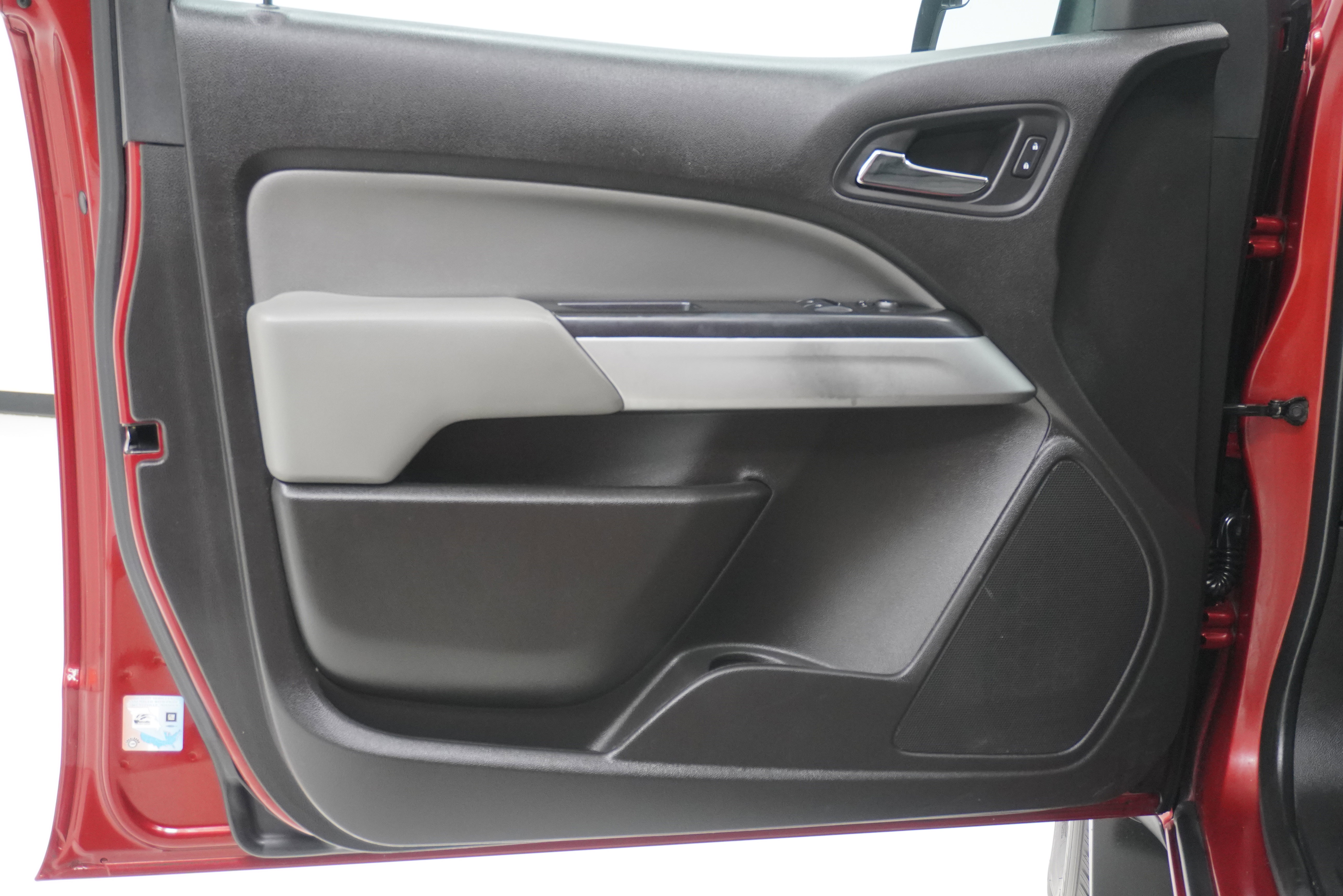 Used 2015 Chevrolet Colorado LT AWD/4WD image 15