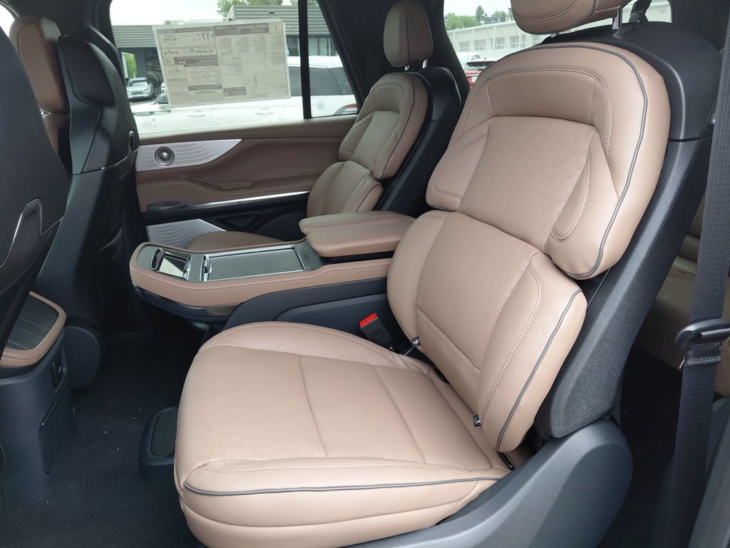 New 2026 Lincoln Navigator L Black Label AWD/4WD image 50