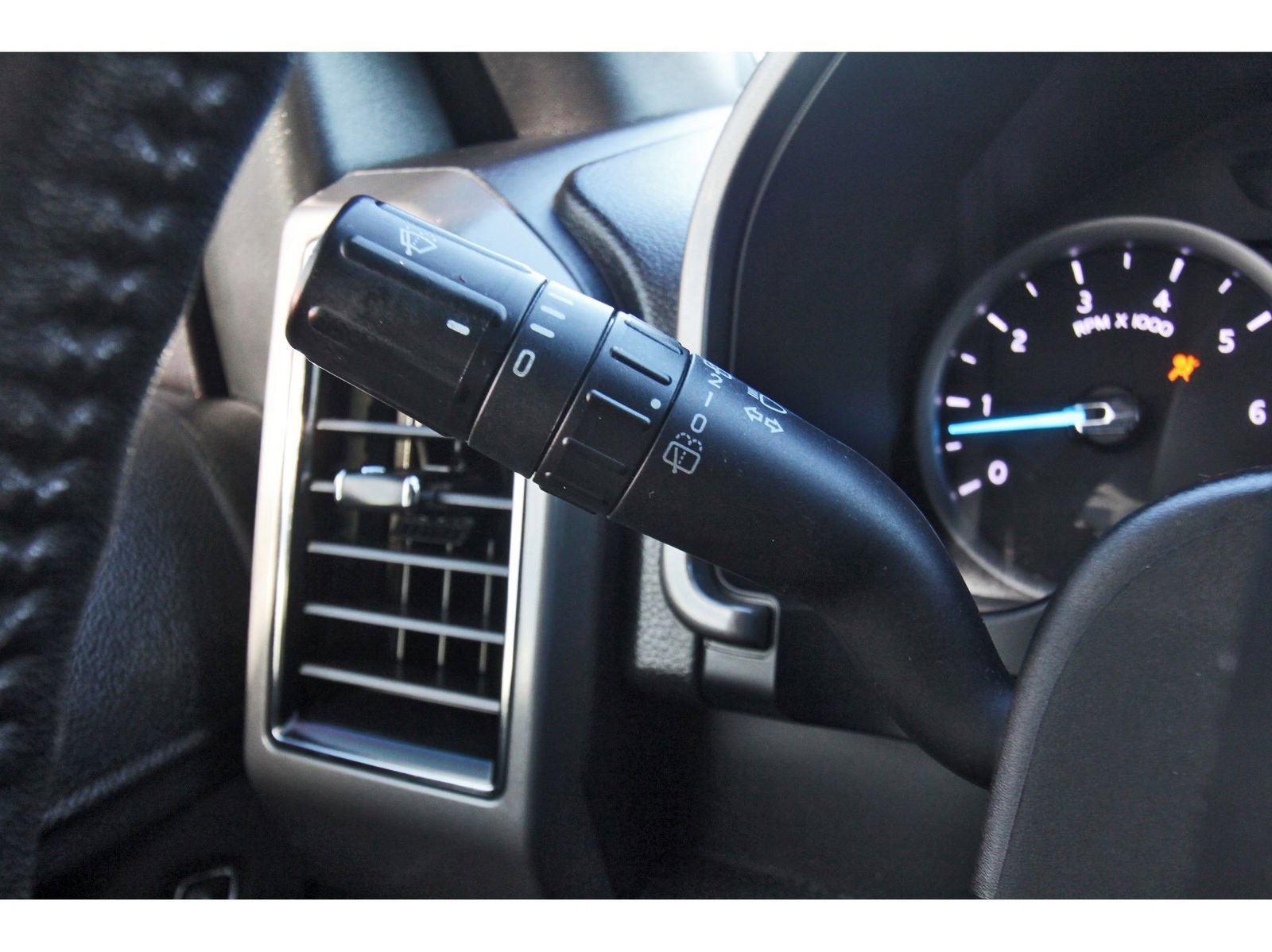 Used 2019 Ford Expedition Max XLT image 21