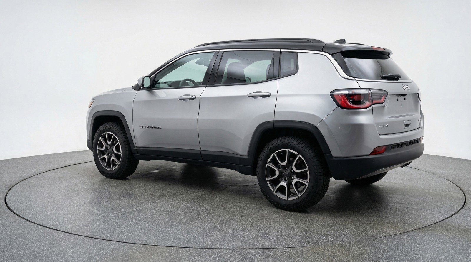 Used 2025 Jeep Compass Trailhawk image 6
