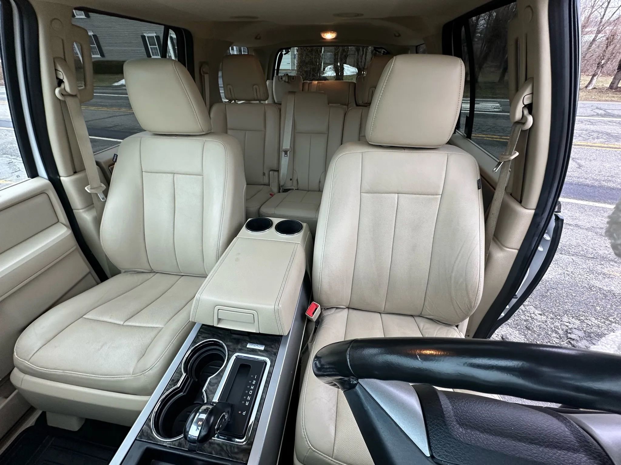 Used 2016 Ford Expedition Limited w/ Equipment Group 301A AWD/4WD image 14