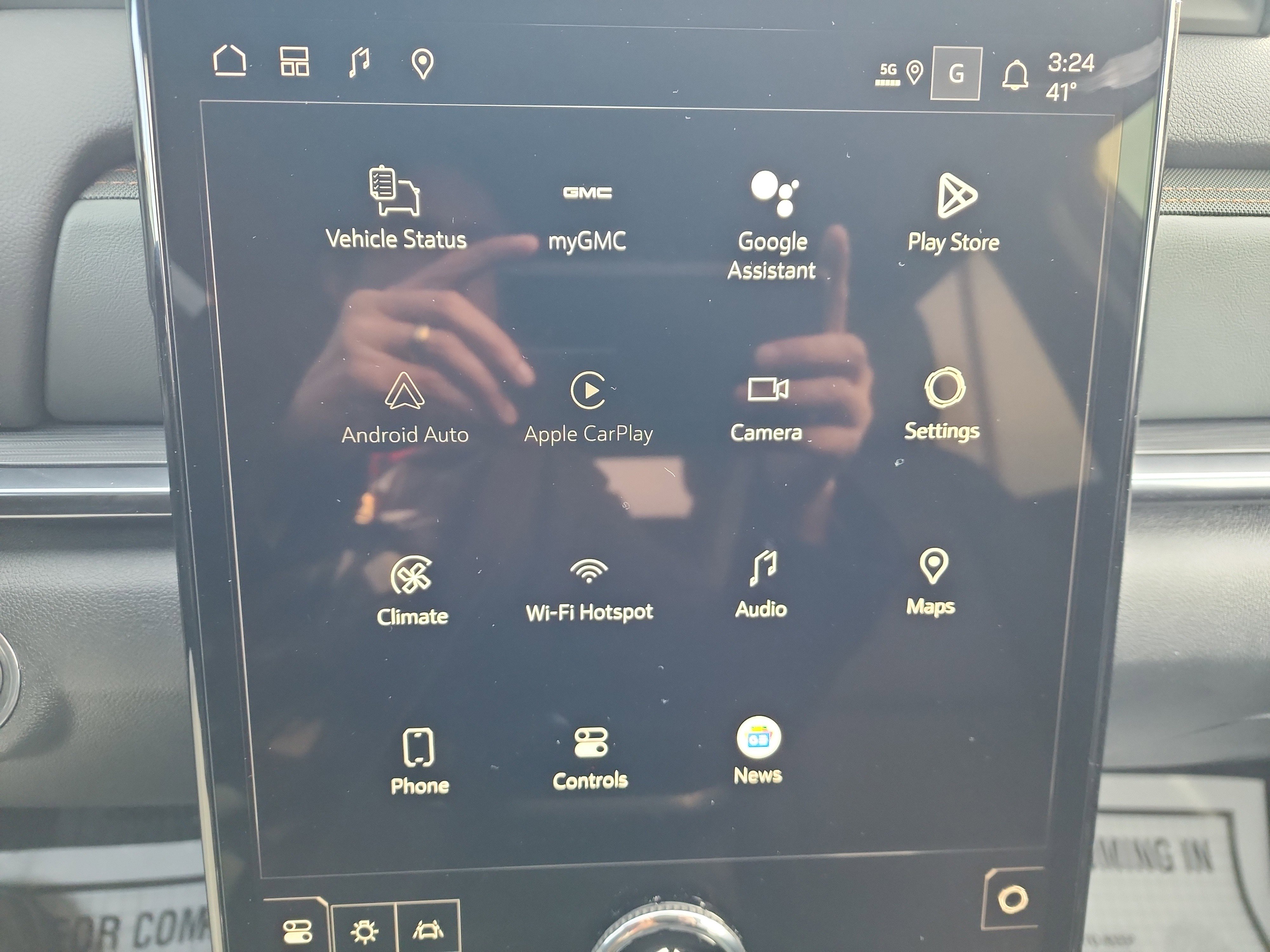 New 2026 GMC Terrain AT4 w/ LPO, Floor Liner Package image 17