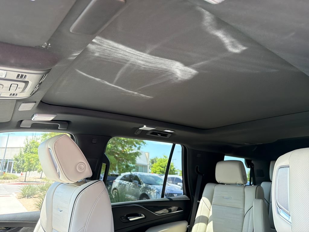 Used 2023 Cadillac Escalade Sport w/ LPO, ONYX Package AWD/4WD image 33