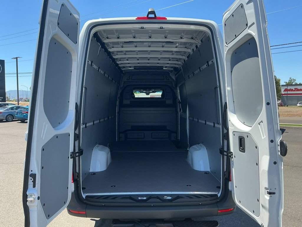 New 2026 Mercedes-Benz Sprinter 2500 image 24