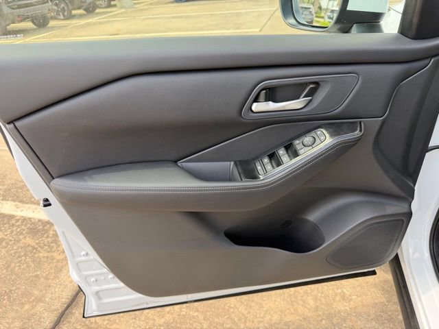 New 2026 Nissan Rogue SV FWD image 13