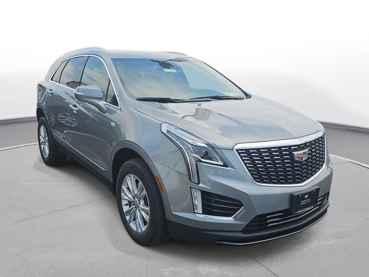 Certified 2023 Cadillac XT5 Luxury AWD/4WD image 3